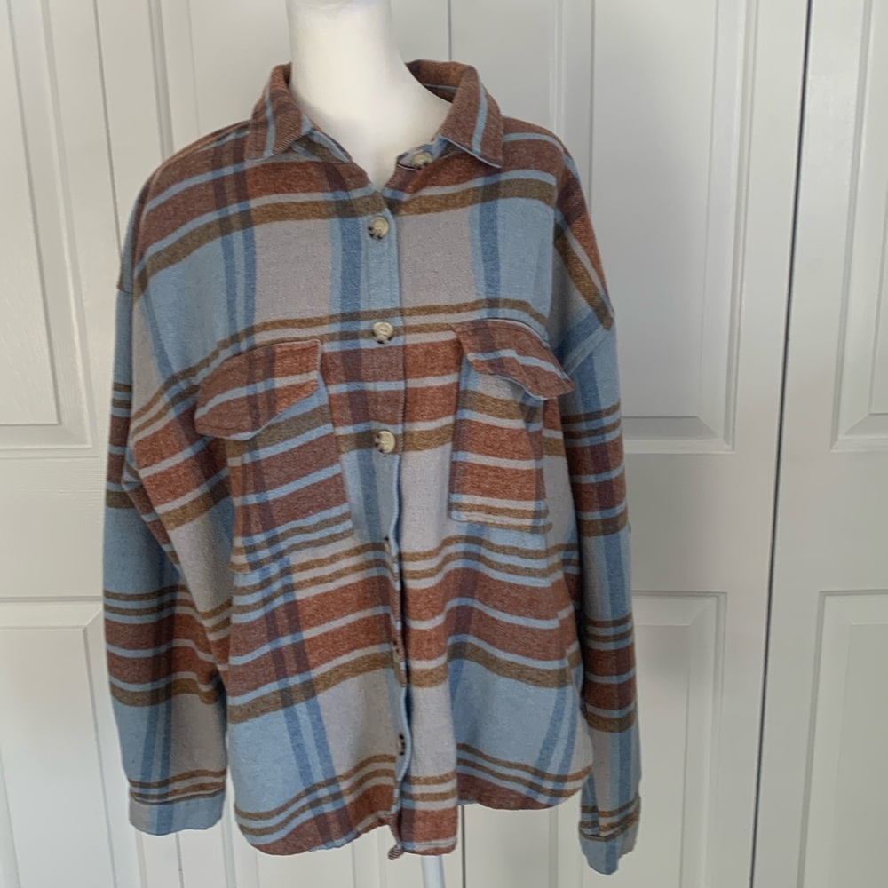 Ford Motor Co. brand flannel shacket size XL.